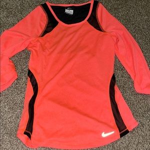 NIKE Dri-fit long sleeve mesh details